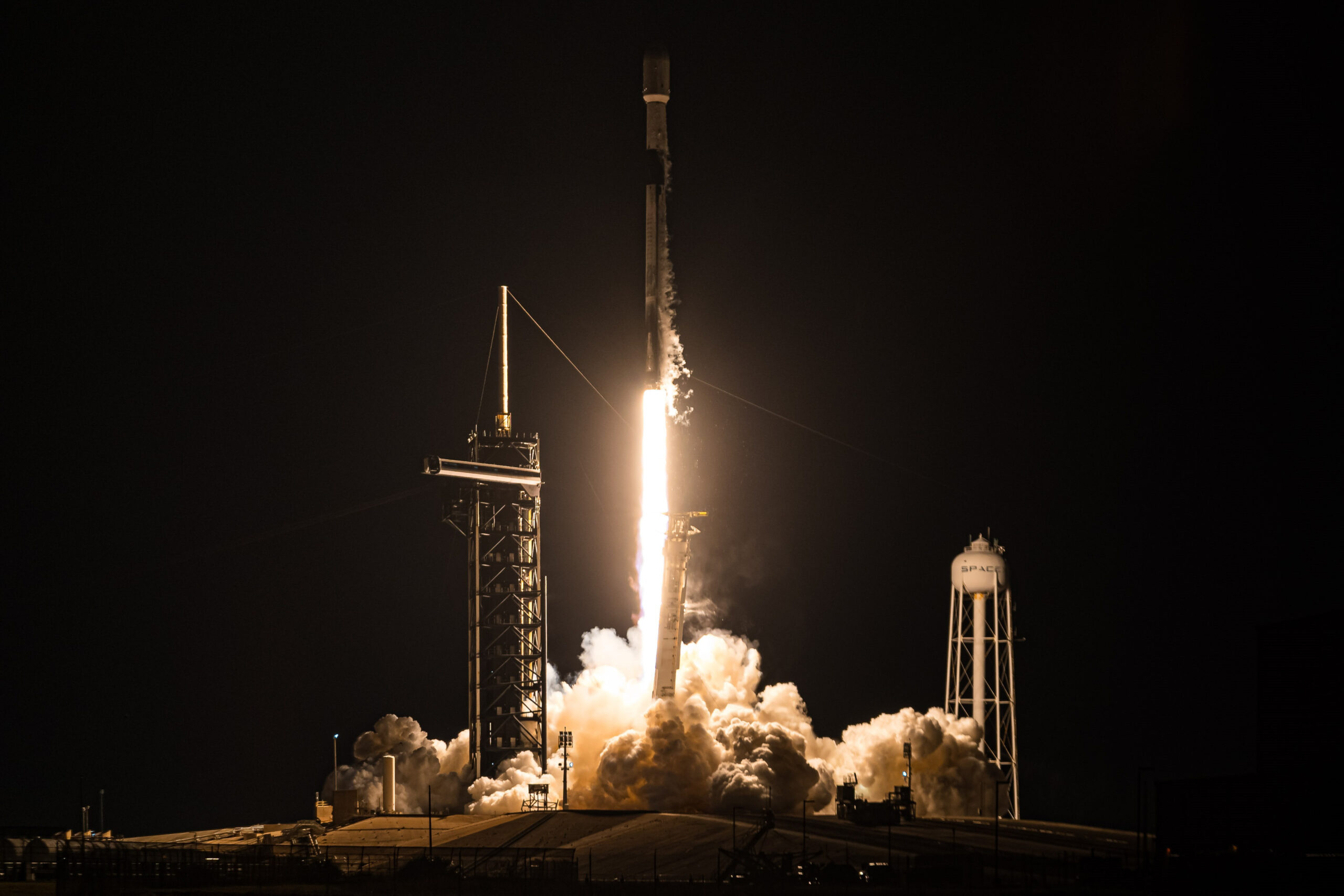 SpaceX Falcon 9 rocket launches Airbus satellite