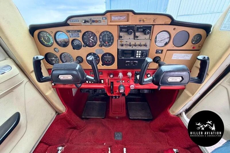 1977 Cessna 152 [Courtesy: Hiller Aviation]