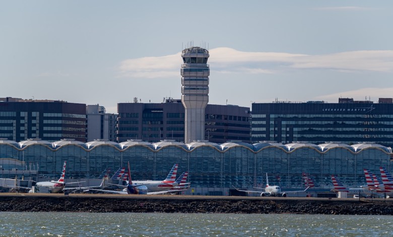 ATC tower at KDCA