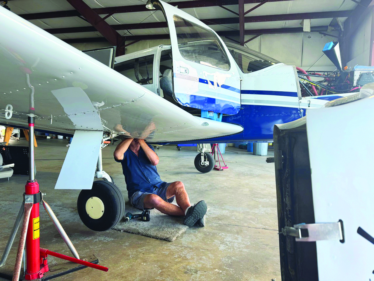 We had to inspect the Piper Arrow's entire landing gear hydraulic system for the issue. [Credit: Les Abend]