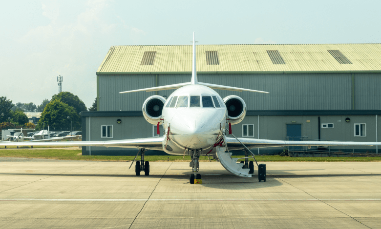 Business jet ready to board [Credit: Shutterstock]