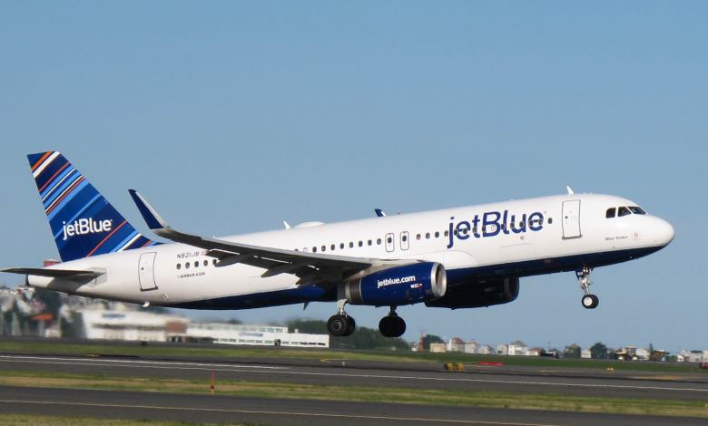 JetBlue Airways Airbus A320 aircraft taking off