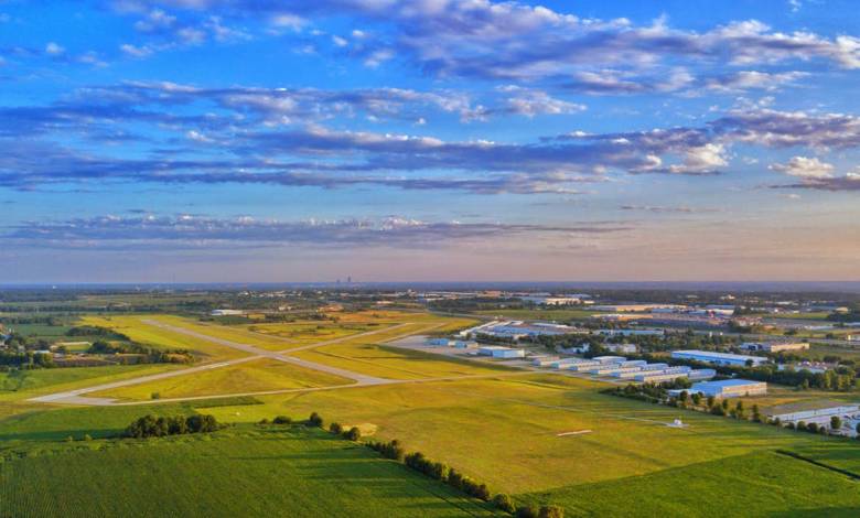 The approach to landing, or even the entry into a traffic pattern, garners less attention from pilots, probably because it seems trivial compared to landing a plane. [Credit: Adobe Stock]