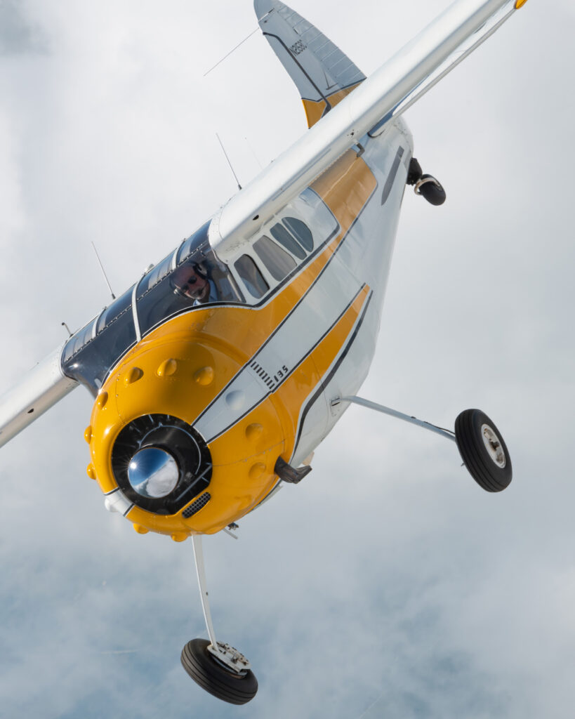 Cessna 195 [Credit: Leonardo Correa Luna]