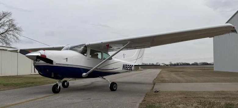 1979 TR182 Skylane