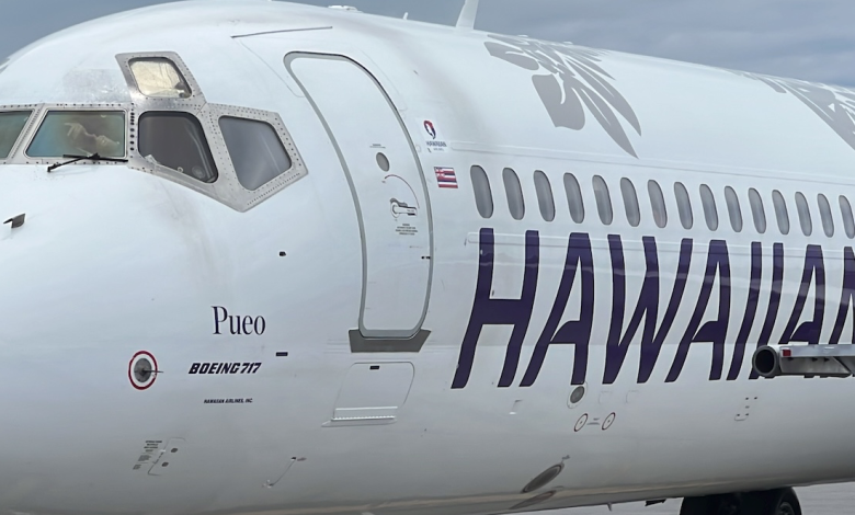 A Hawaiian Boeing 717
