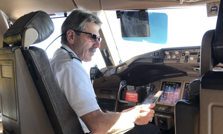 The author says a nonoffensive sense of humor can help maintain a relaxed but effective cockpit environment. [Credit: Les Abend]