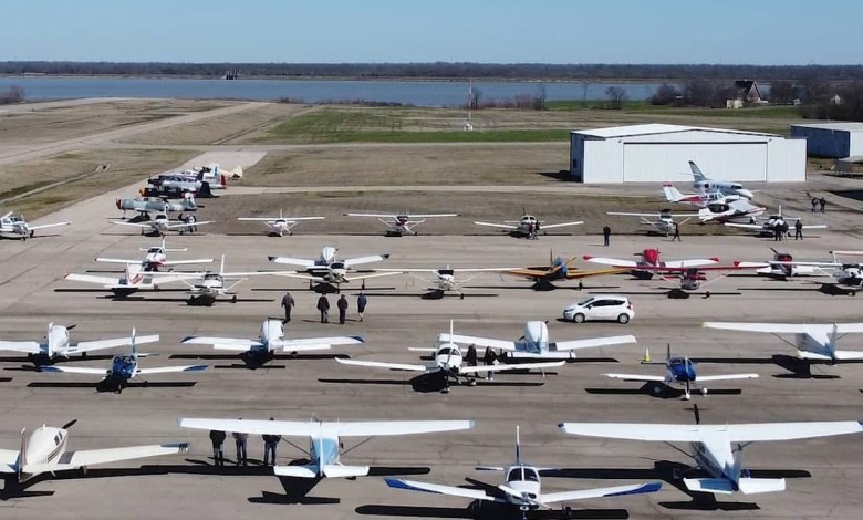 Airplanes at an "Airplanes and Coffee" event [Credit: Airplanes and Coffee]