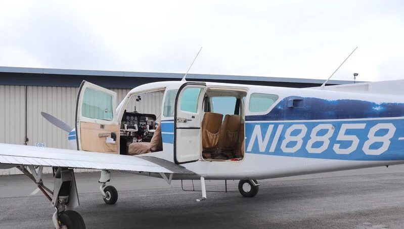 The Sierra has right- and left-side main cabin doors and a third door for passengers and cargo. [Credit: Seitz Aviation]