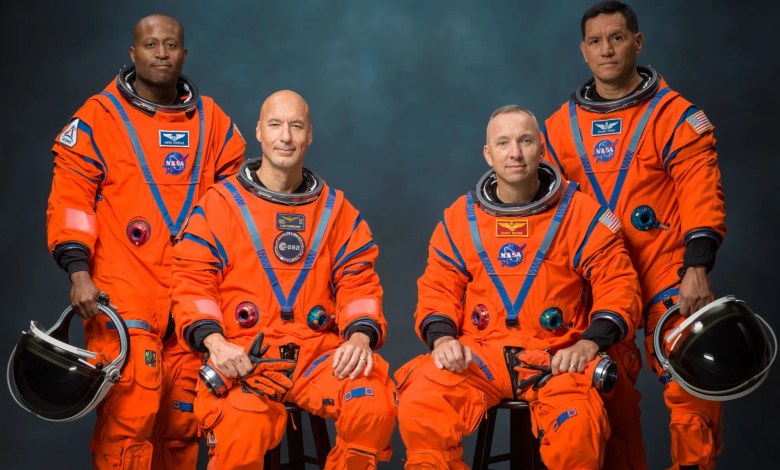 NASA Artemis III 3 astronaut crew members Andre Douglas Luca Parmitano Frank Rubio Randy Komrade Bresnik