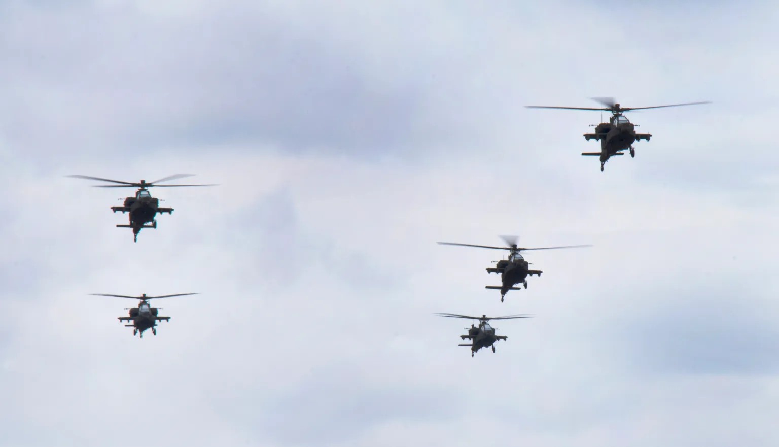 Apache AH-64 helicopters
