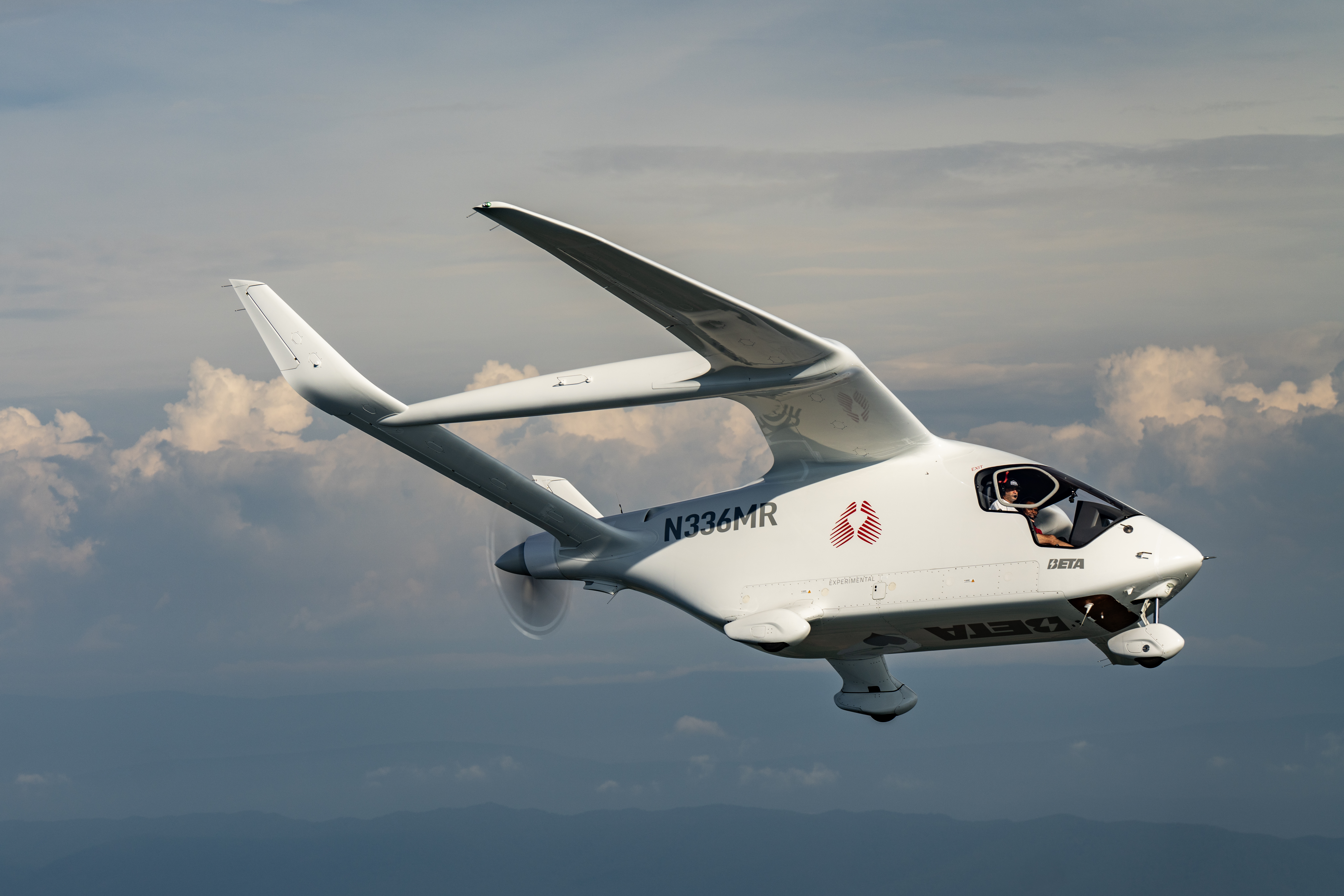 Beta Technologies Alia CX300 electric aircraft conducts organ delivery flight
