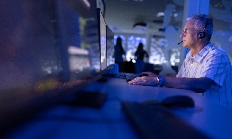 air traffic controller