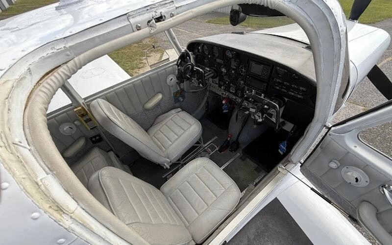 This Piper has a neat, uncluttered, and inviting cabin and panel. [Credit: Rich D]