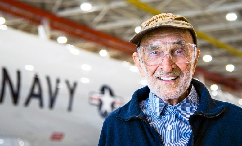 Boeing employee Charlie Tapper