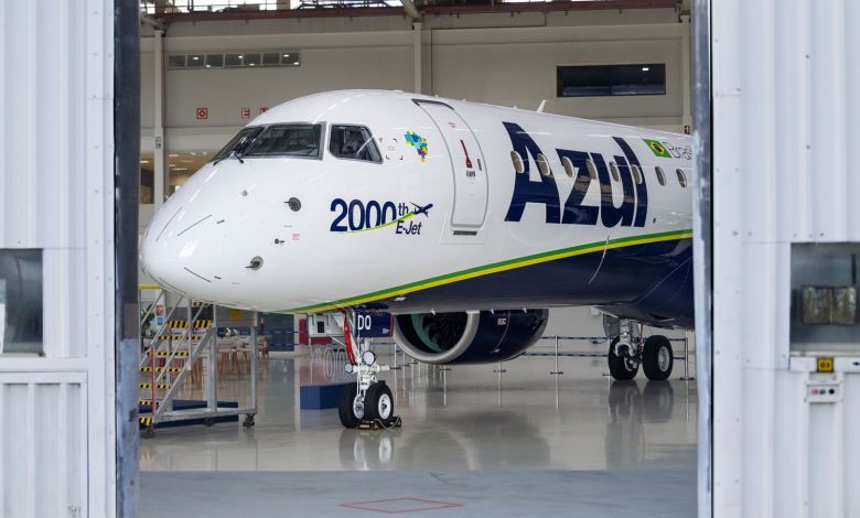 Embraer E-Jet E195-E2 narrowbody in special livery