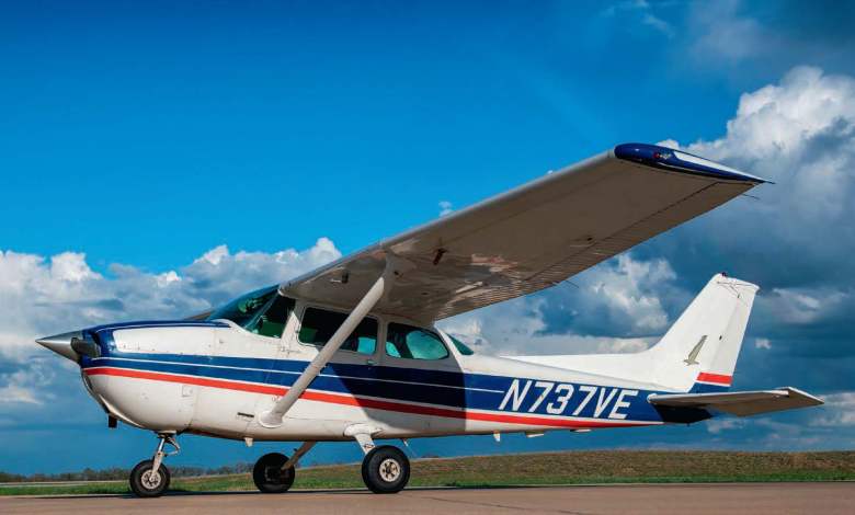 The sight of a Skyhawk on the ramp has marked the start of many pilots' careers. [Credit: Glenn Watson]