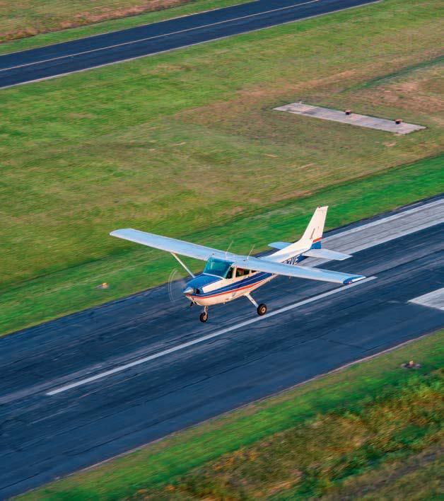 Skyhawks perform well from short runways, offering varied destinations. [Credit: Glenn Watson]