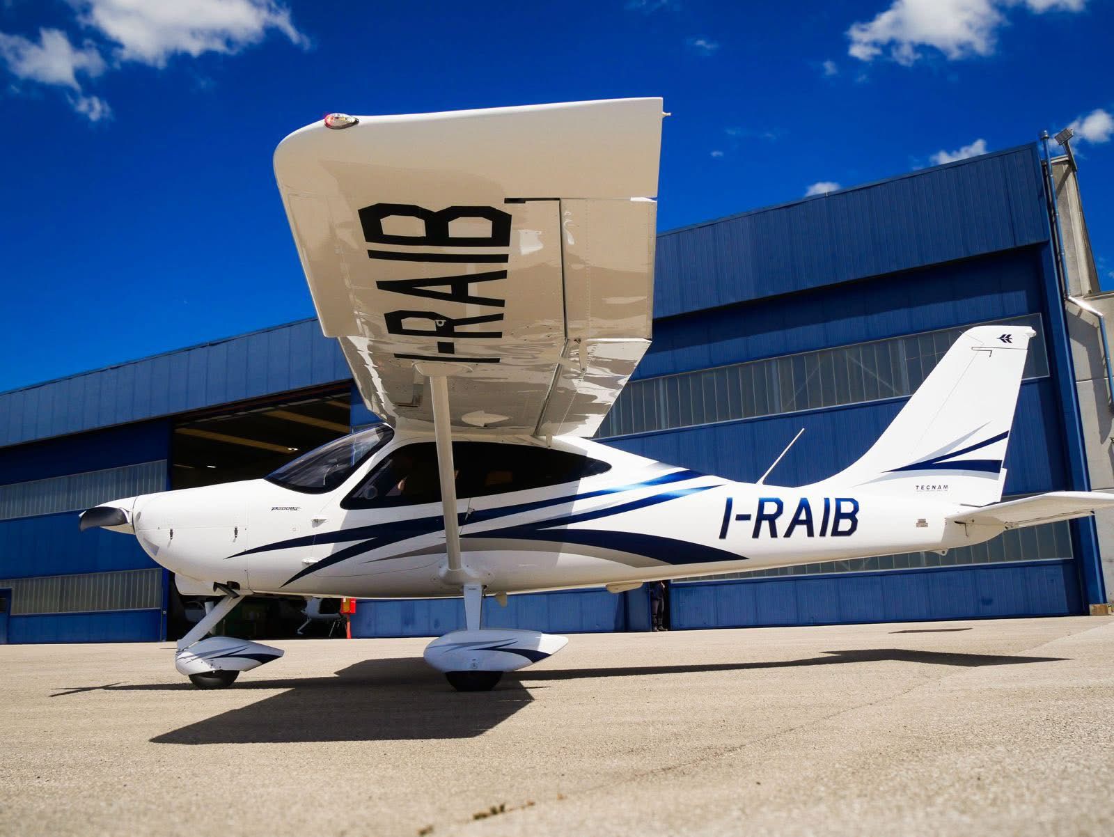Tecnam lança aeronave FAR 23 para escolas de aviação nos EUA