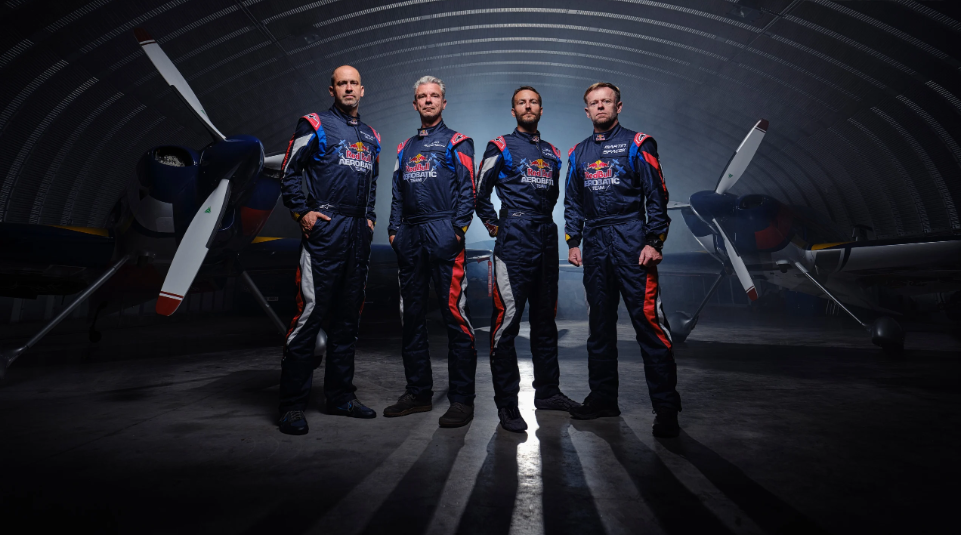Flying Bulls vira Red Bull Aerobatic Team após 26 anos
