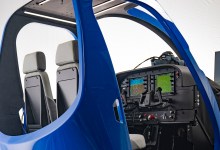 TRU Simulation Veris virtual reality flight training device for Cessna 172 Skyhawk