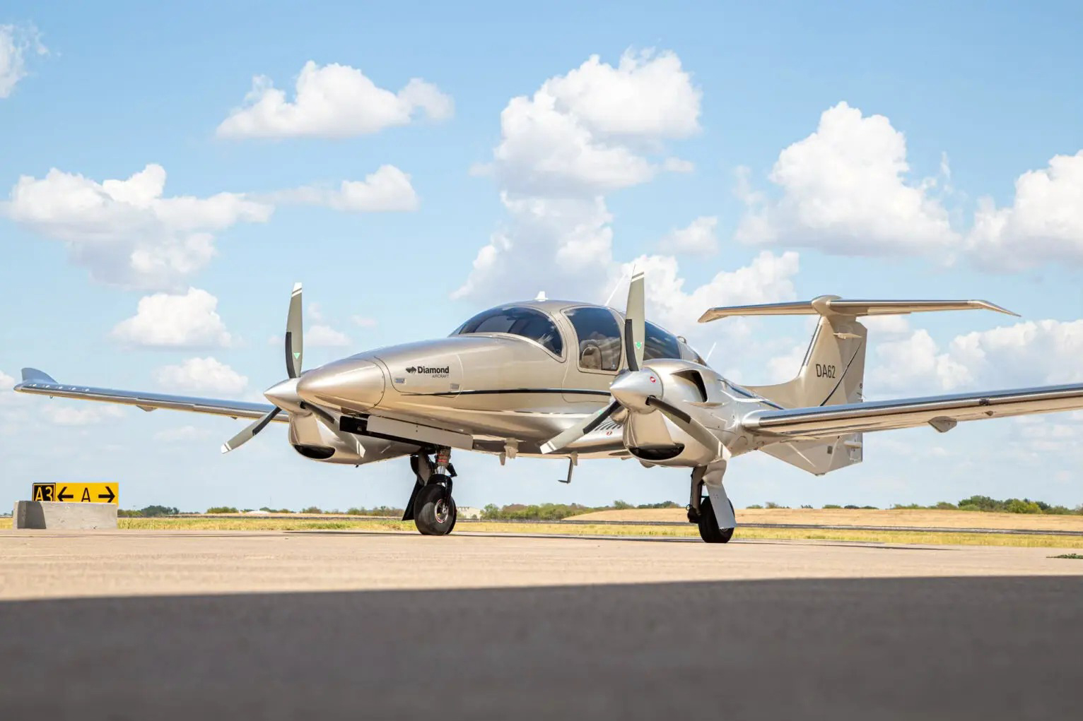 Diamond DA62 2017: Avião bimotor de luxo é destaque no mercado internacional