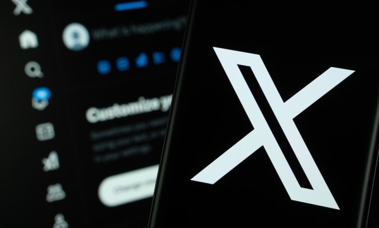 X social media platform logo