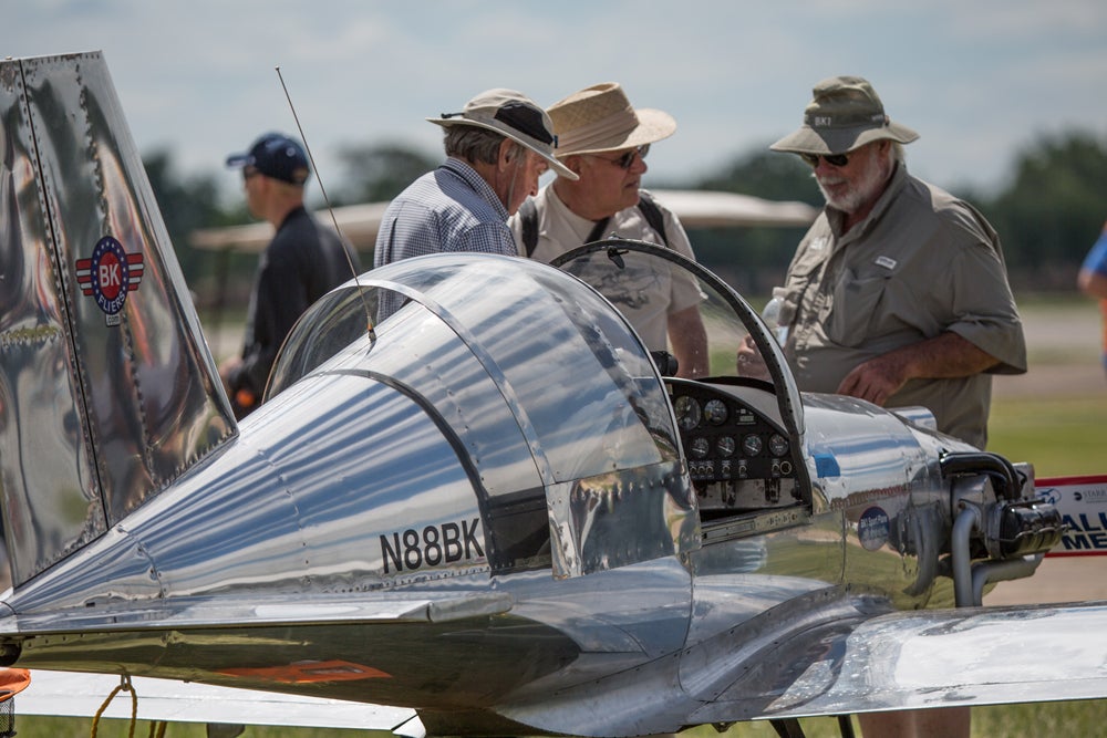 looking at homebuilt on opening day.jpg