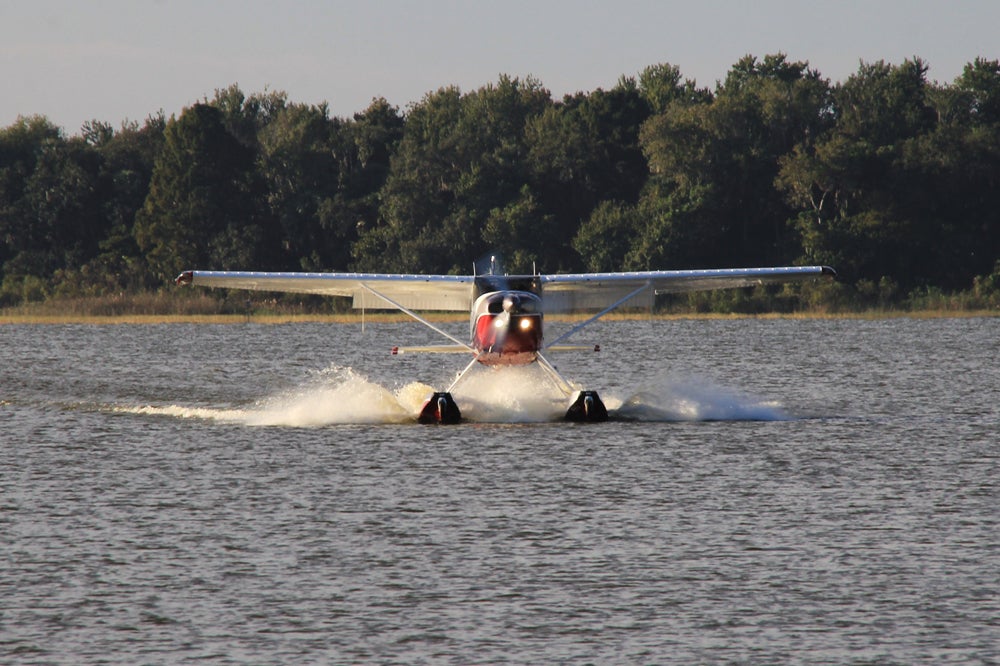 tavares seaplane fly-in 067.jpg