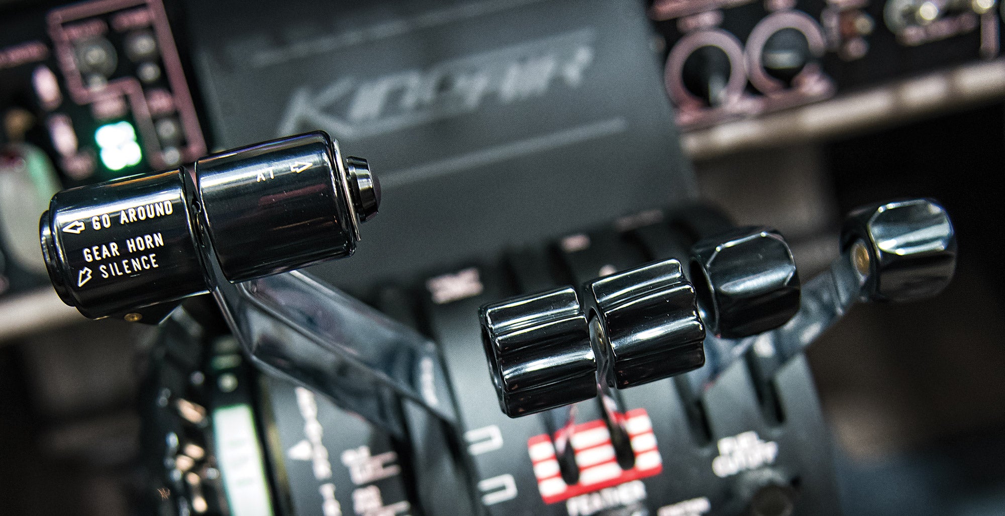 King Air 360 throttle