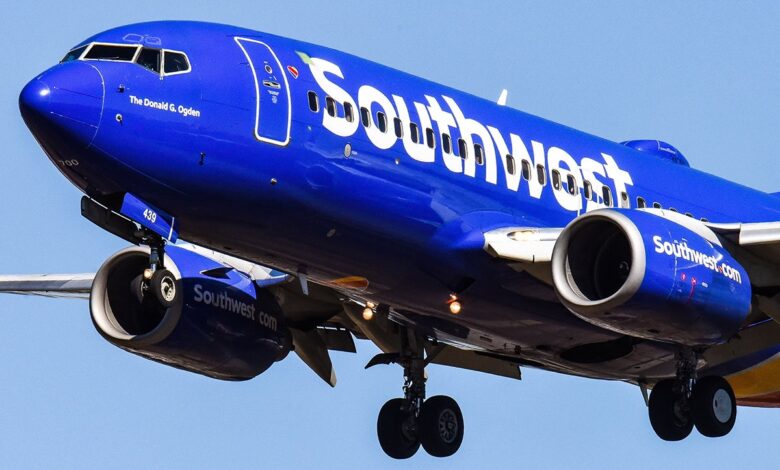 Southwest Airlines Boeing 737 on final approach