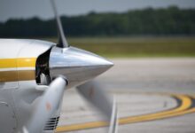 Seat placement can make or break a flight as sight picture can be everything for a pilot trainee. [Credit: OlinEJ/Pixabay]