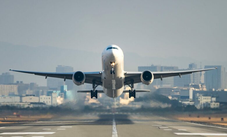 Jet airliner taking off [Credit: Shutterstock]