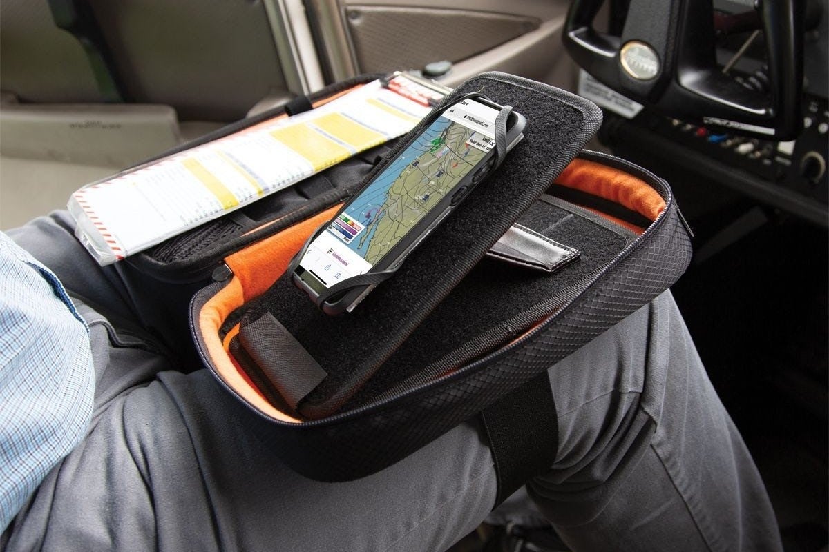 kneeboard for pilot