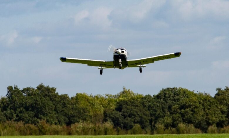 Part 61 flight schools offer unique advantages, especially for hobbyists, in terms of flexibility. [Credit: Pixabay]