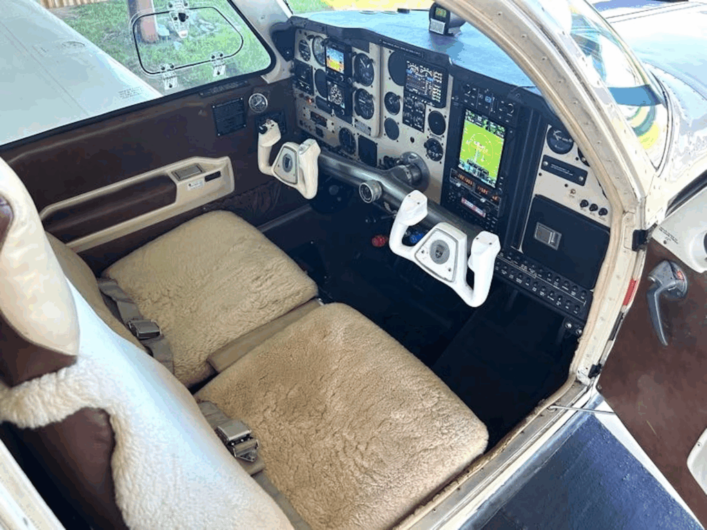 A 1990 Beechcraft F33A Bonanza [Courtesy: Carolina Aircraft]