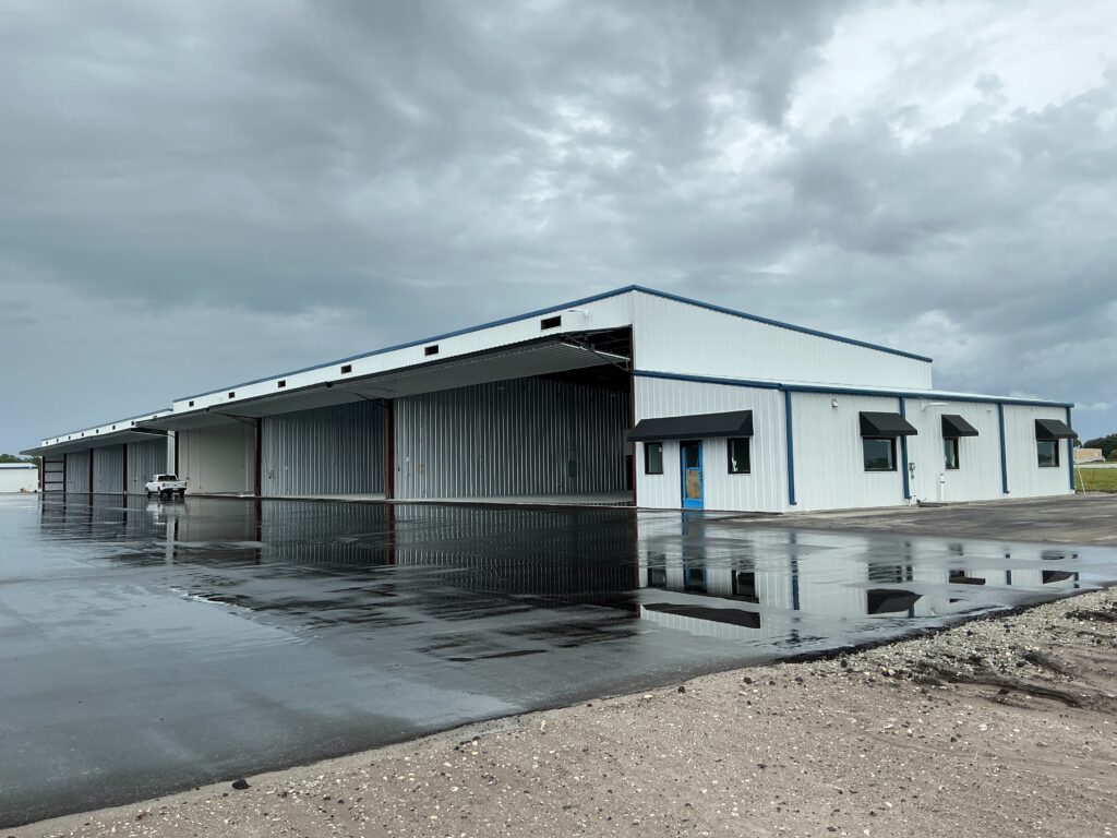 The Vero Beach hangar project will also feature a pilot’s lounge like the one
that was first incorporated at the North Perry project. [Courtesy: Diversified Aviation]
