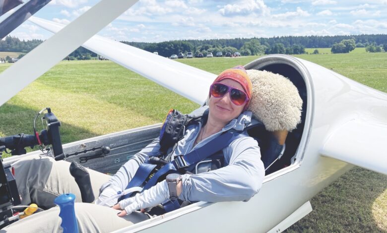 Sylvia Grandstaff prepares to launch in a Rolladen-Schneider LS4. [Credit: Sam Weigel]